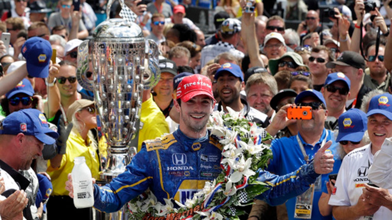 Pagenaud celebrates title as 2017 IndyCar season takes shape